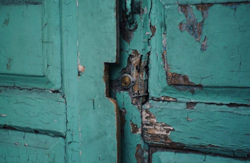 Guia Completo: Como Consertar Porta De Madeira