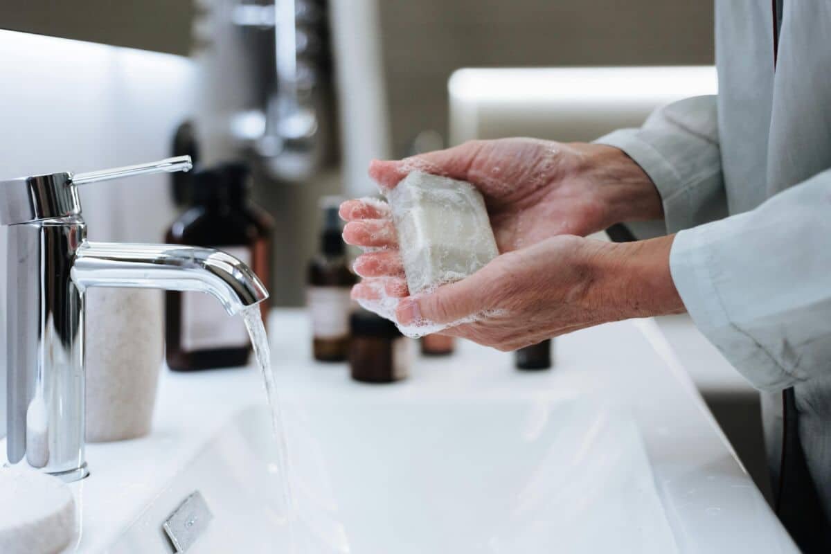 Como Consertar Sabão Que Ficou Com Água Em Cima - Prevenindo o Acúmulo de Água