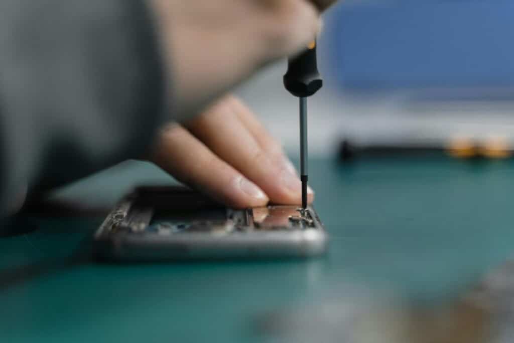 Guia Completo: Como Consertar Um Celular